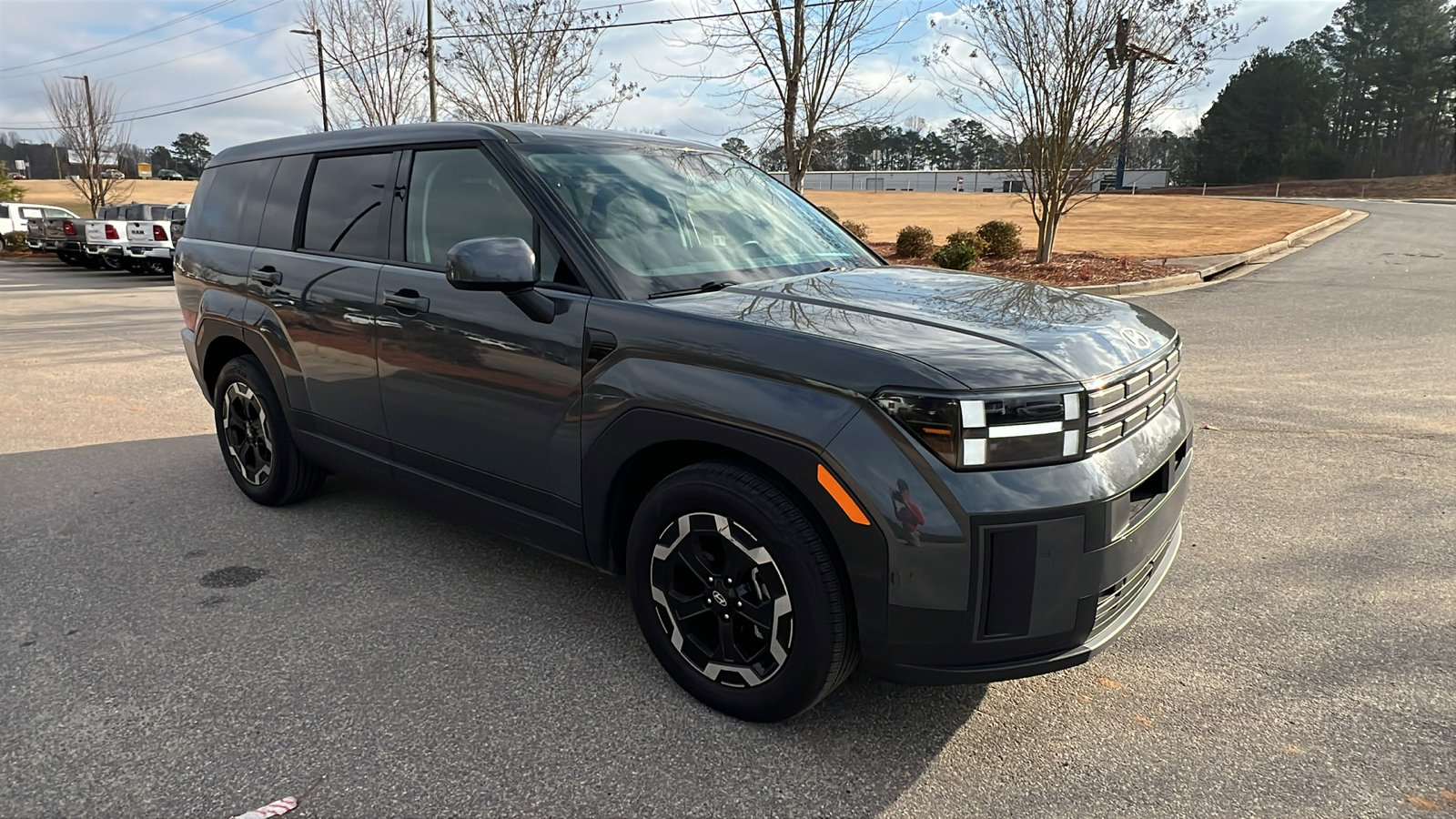 Used 2025 Hyundai Santa Fe SE image 5