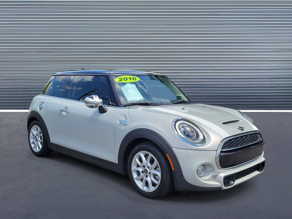 Used 2016 MINI Cooper S FWD image 2