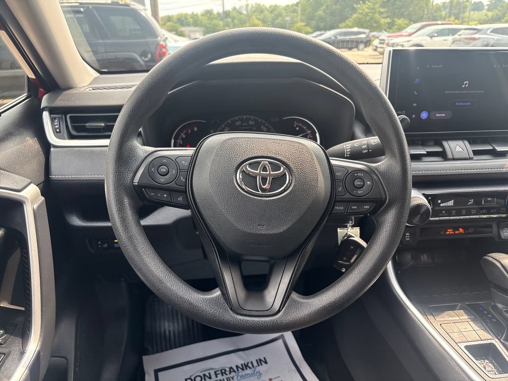 Used 2024 Toyota RAV4 LE AWD/4WD image 19