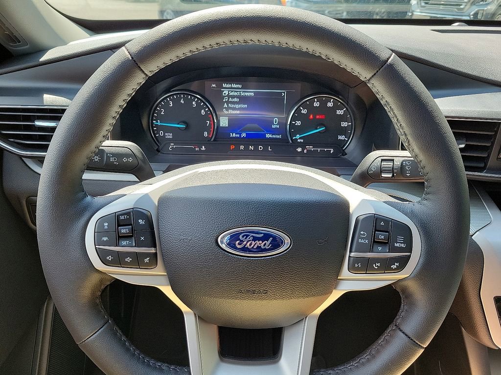 New 2024 Ford Explorer XLT w/ Equipment Group 202A image 9