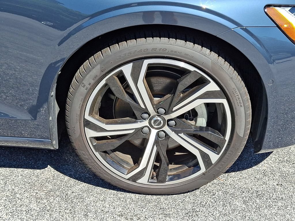 Used 2024 Volvo S60 B5 Plus AWD/4WD image 8