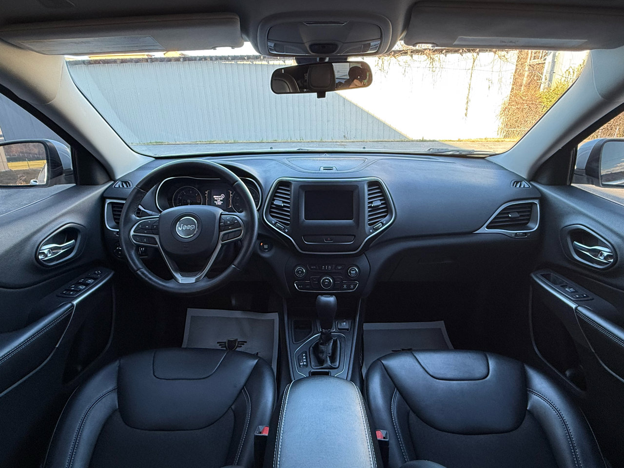 Used 2019 Jeep Cherokee Latitude Plus image 10