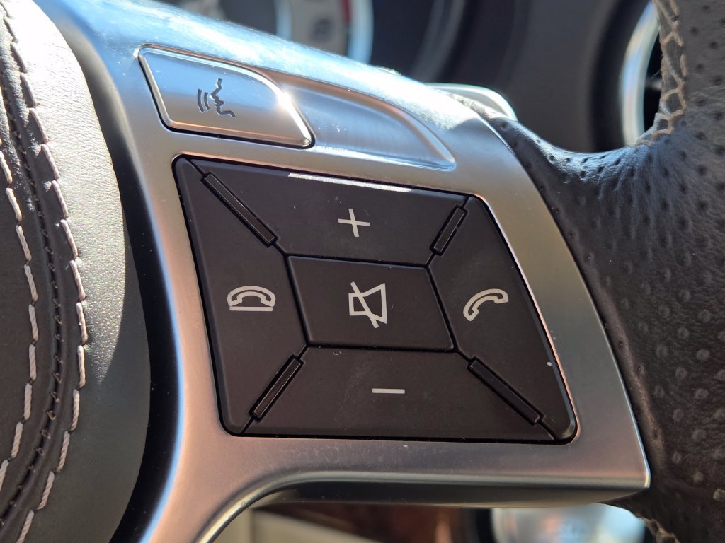 Used 2013 Mercedes-Benz SL 550 image 11