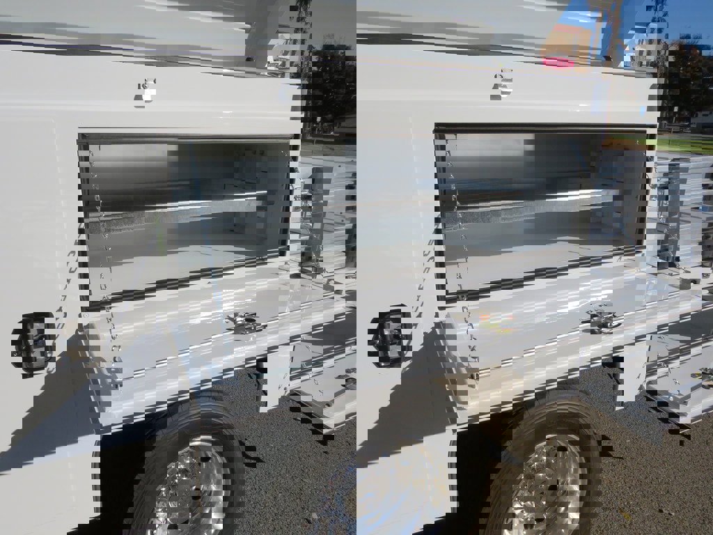 New 2023 RAM 4500 Tradesman w/ Chrome Appearance Group image 14