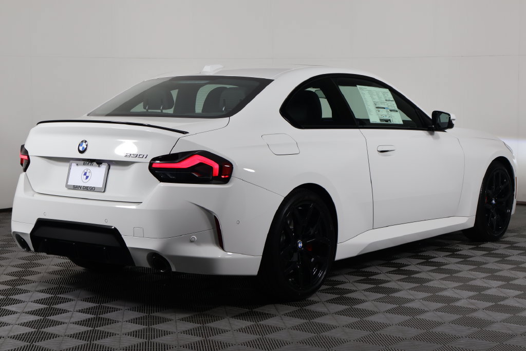 New 2026 BMW 230i Coupe w/ Premium Package RWD image 2