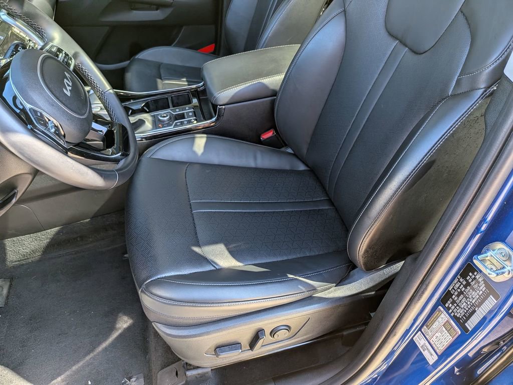 Certified 2023 Kia Sorento SX image 25