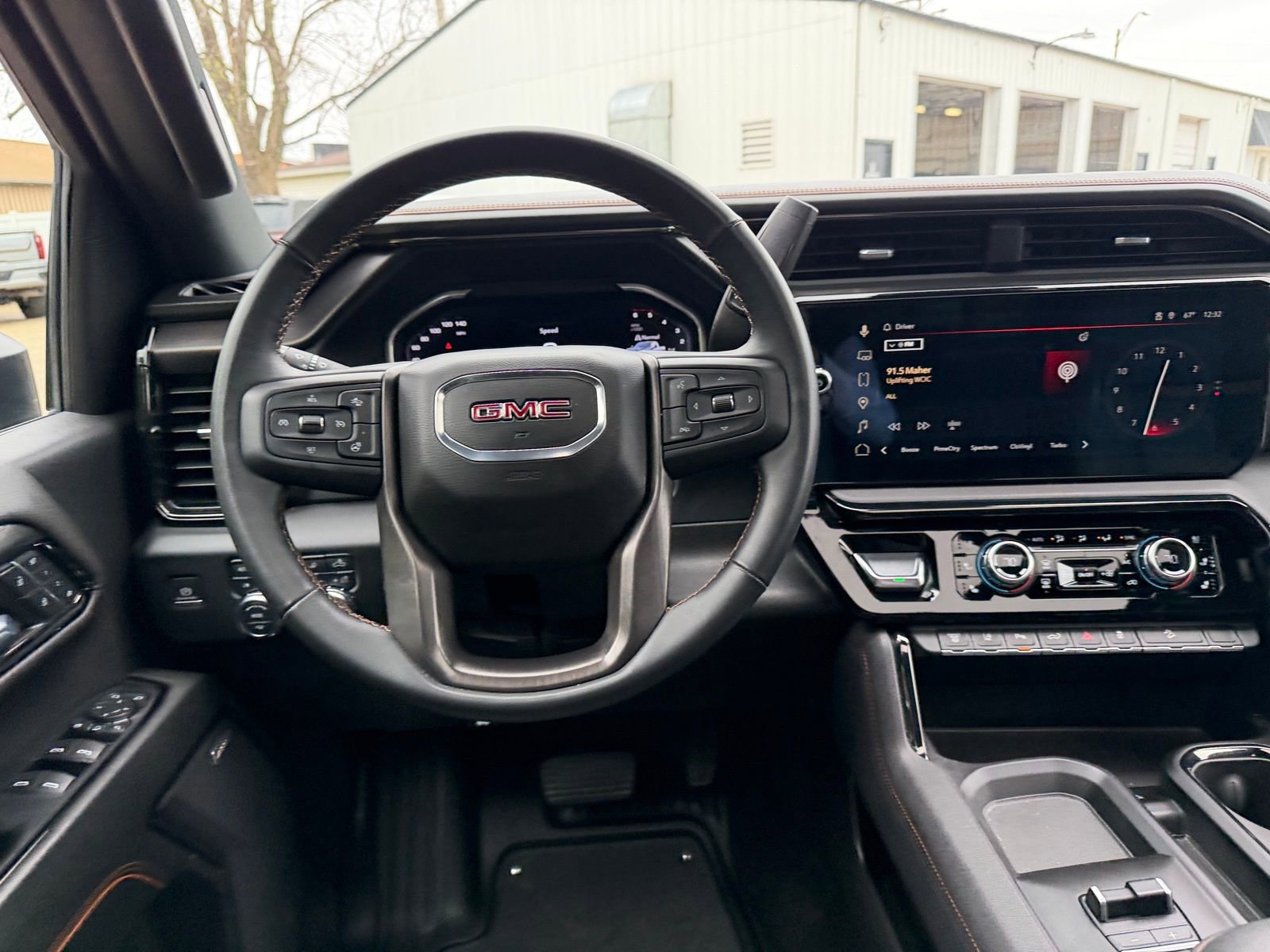 Used 2024 GMC Sierra 2500 AT4 w/ AT4 Premium Plus Package image 13