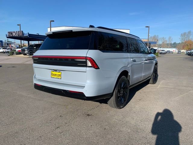 New 2026 Lincoln Navigator L Reserve w/ Jet Appearance Package image 8