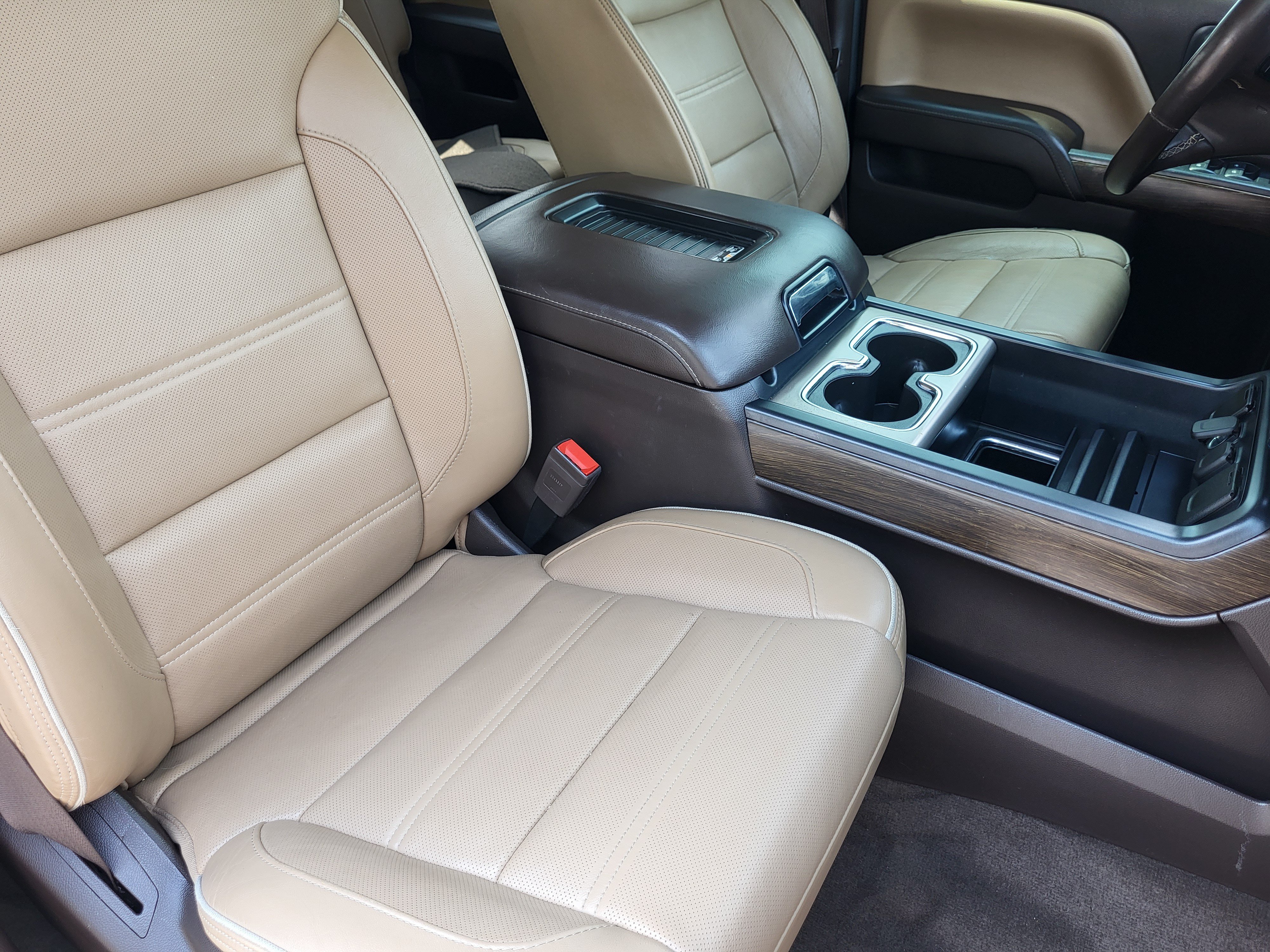 Used 2018 GMC Sierra 2500 Denali w/ Duramax Plus Package AWD/4WD image 11