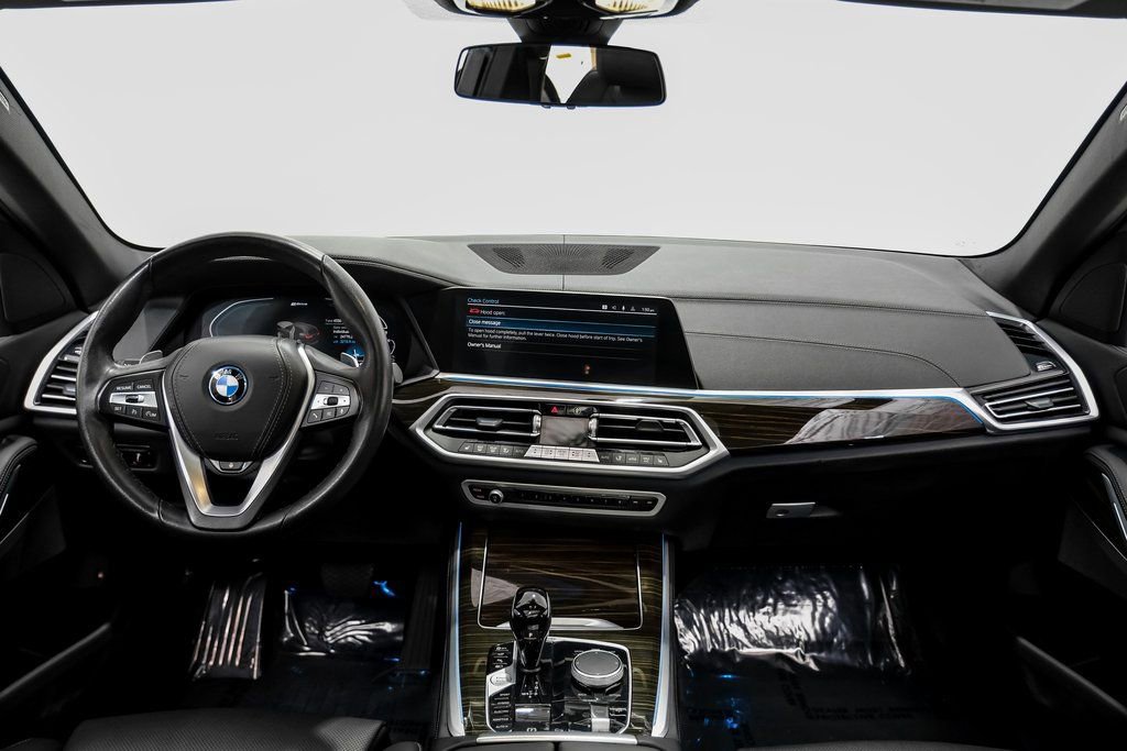 Used 2023 BMW X5 xDrive45e image 11