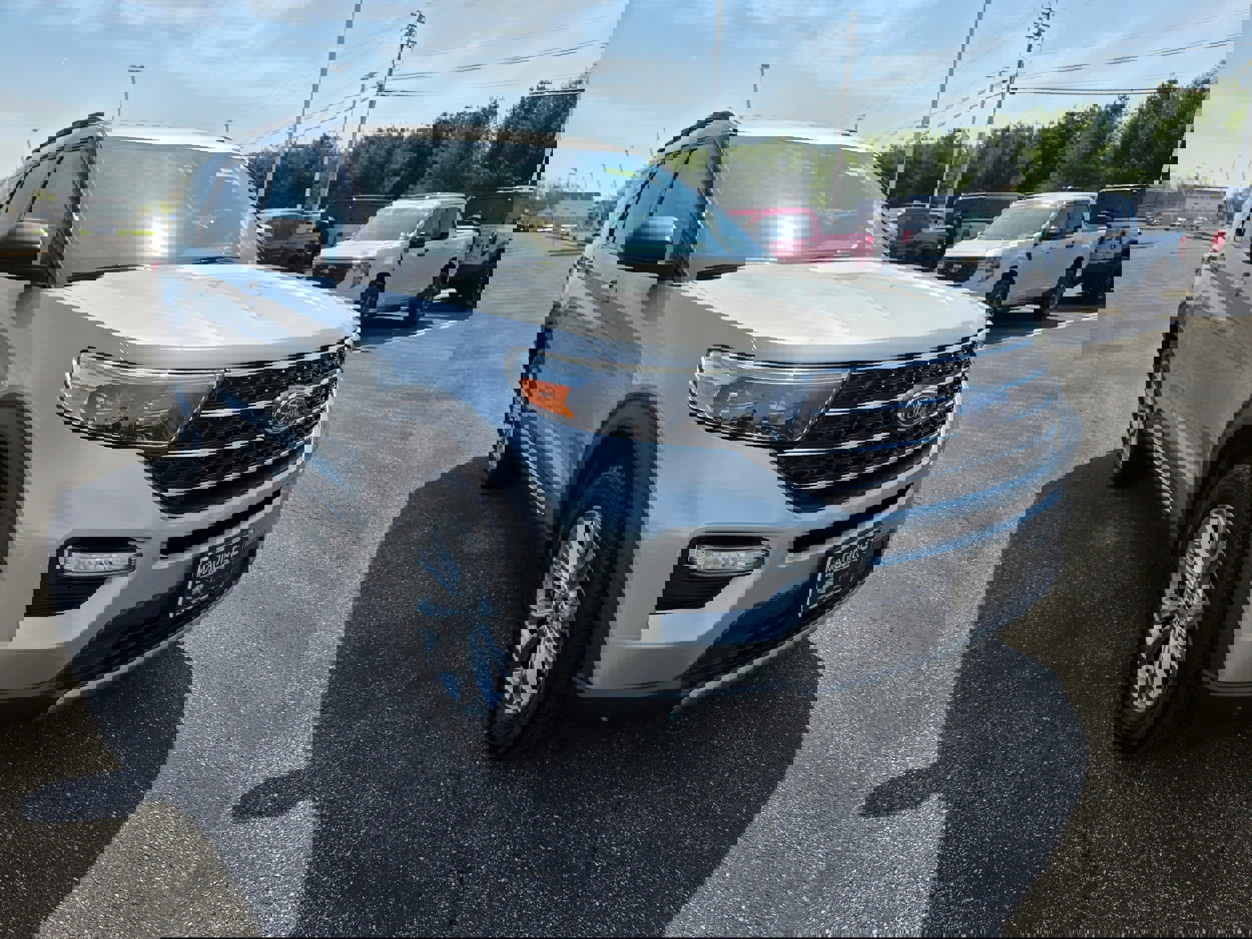 Used 2020 Ford Explorer XLT w/ Equipment Group 202A image 7