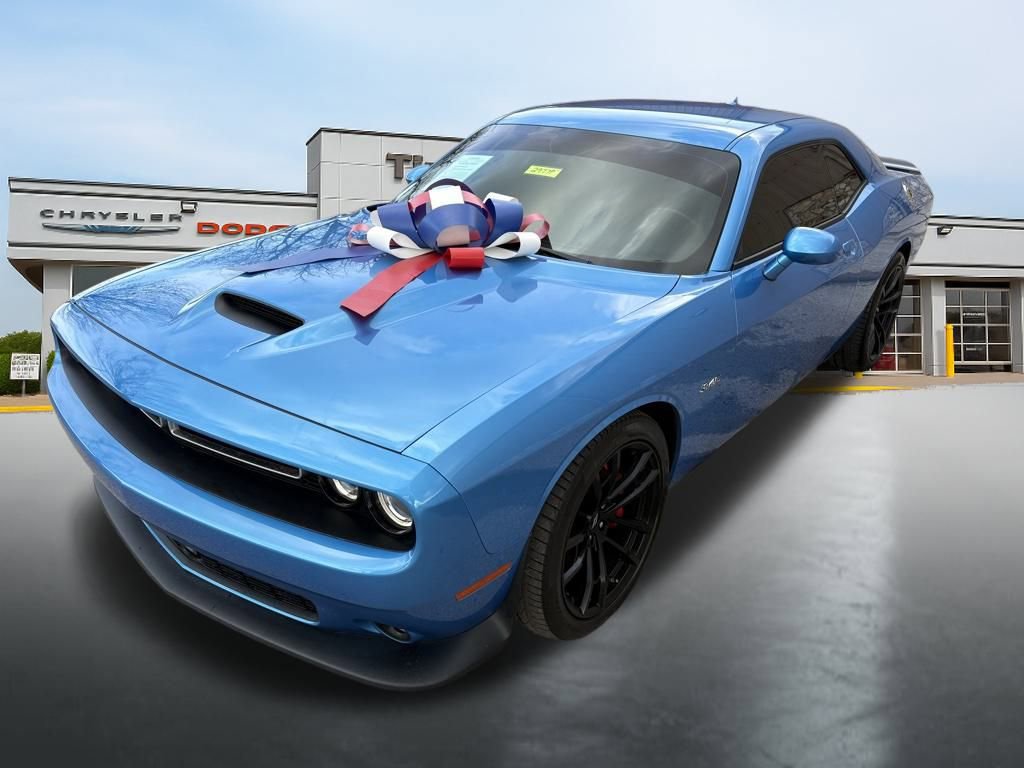 Used 2023 Dodge Challenger R/T w/ Plus Package image 8