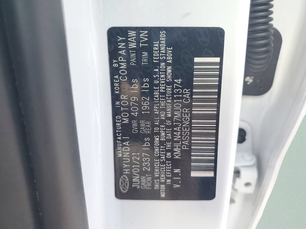 Used 2021 Hyundai Elantra Limited FWD image 25