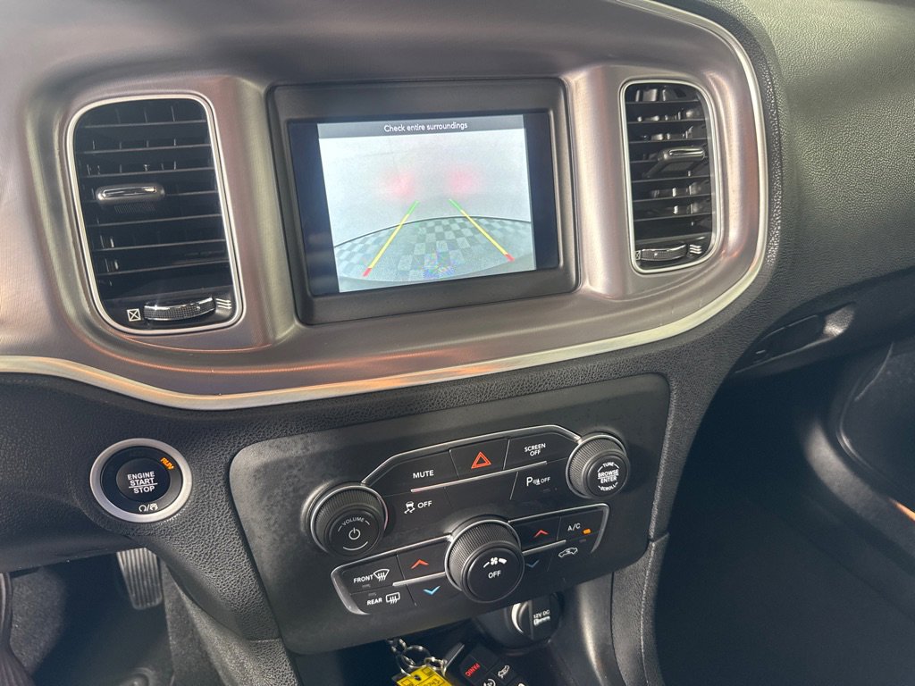 Used 2019 Dodge Charger SXT image 17