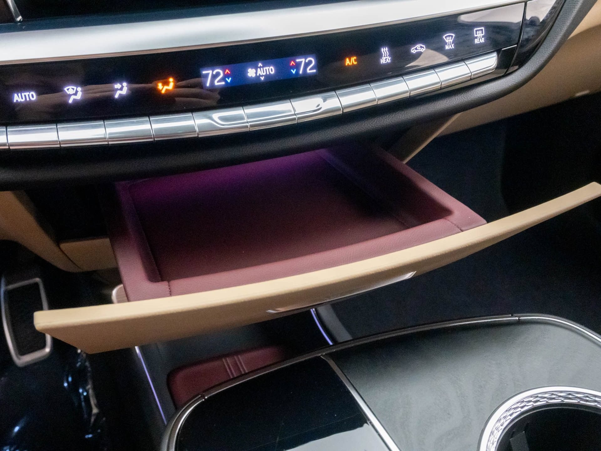 Certified 2026 Cadillac Lyriq Signature Luxury w/ Nappa Leather Package AWD/4WD image 27