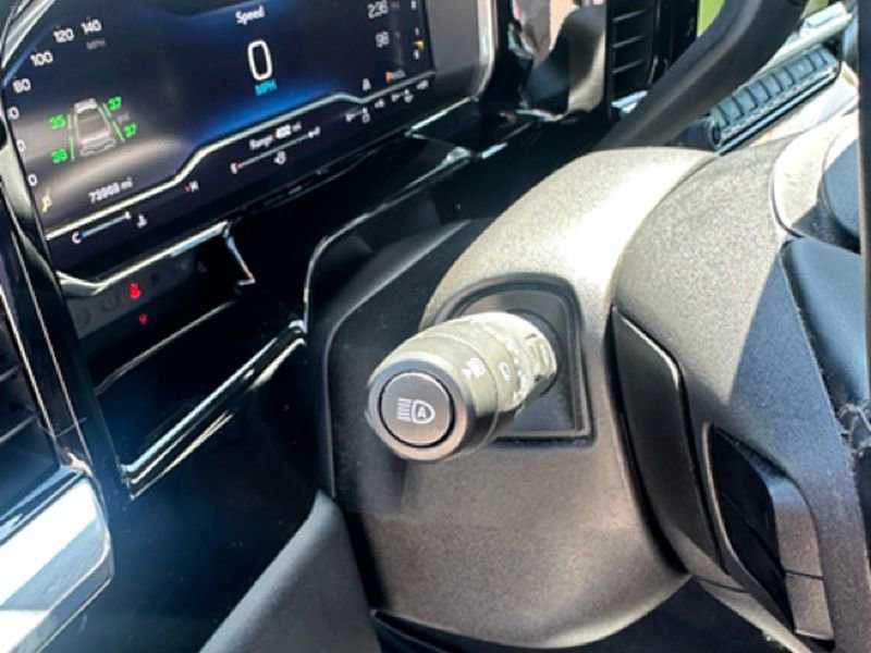 Used 2023 Chevrolet Silverado 1500 LT w/ Protection Package RWD image 9