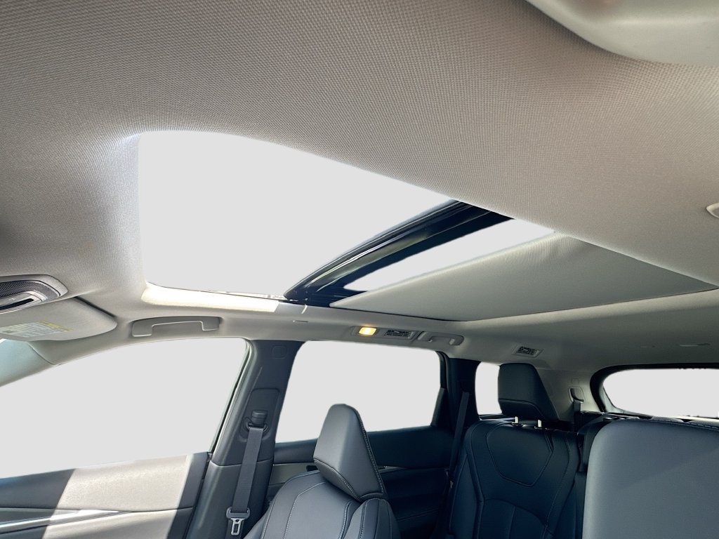 Used 2027 INFINITI QX60 Luxe w/ Cargo Package FWD image 24