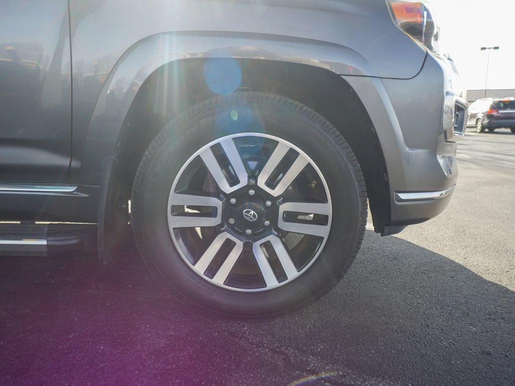 Used 2018 Toyota 4Runner Limited AWD/4WD image 10