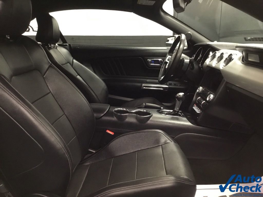 Used 2016 Ford Mustang Premium image 37