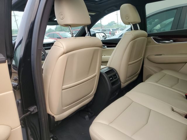 Certified 2018 Cadillac XT5 Luxury w/ Driver Awareness Package AWD/4WD image 15
