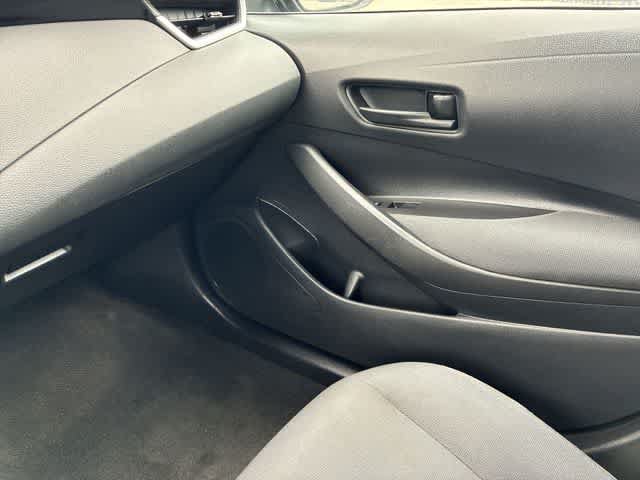 Used 2022 Toyota Corolla LE FWD image 30