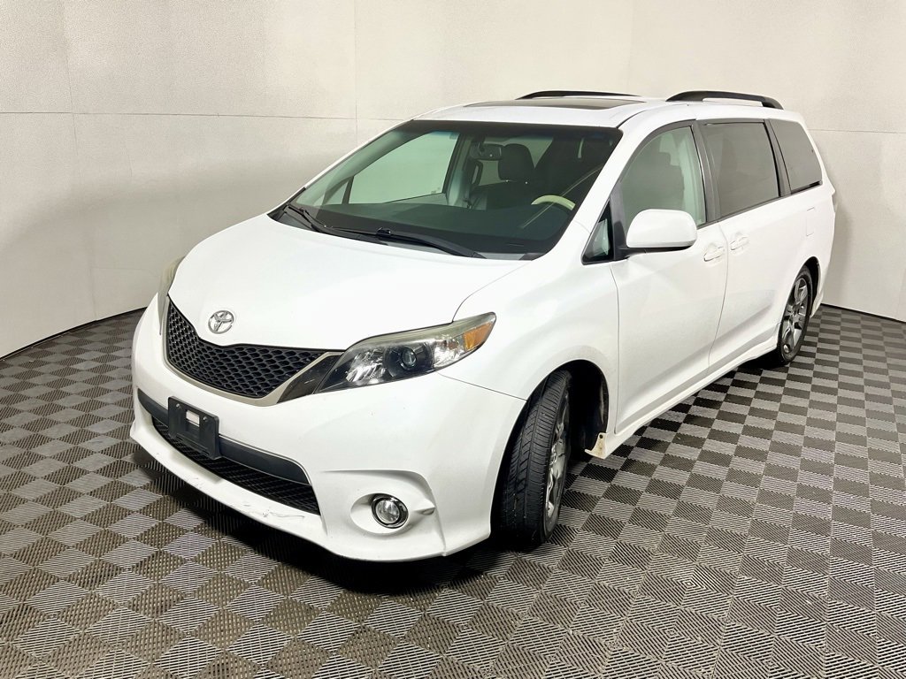 Used 2012 Toyota Sienna SE image 8