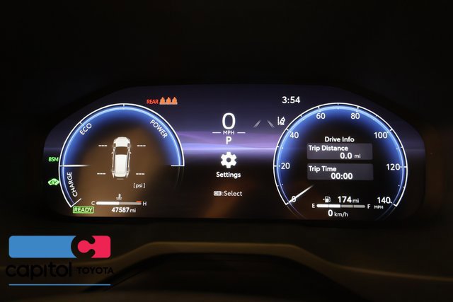 Certified 2025 Toyota RAV4 XSE w/ Advanced Technology Package AWD/4WD image 19