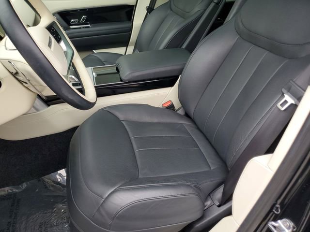 Certified 2024 Land Rover Range Rover SE image 18