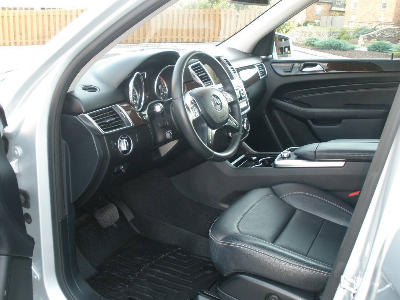 Used 2015 Mercedes-Benz ML 350 4MATIC image 26