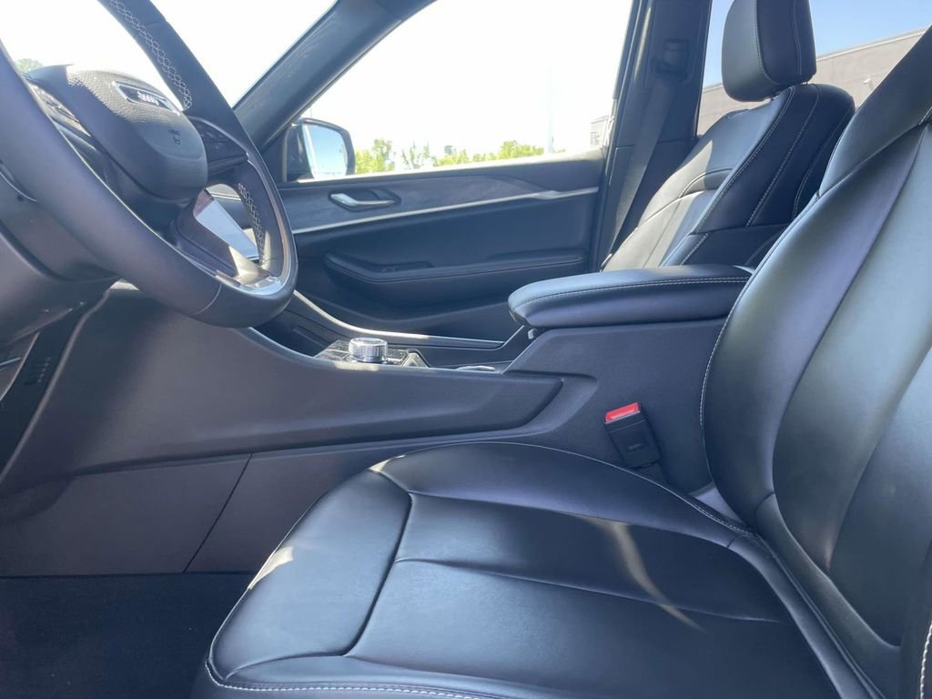 Certified 2025 Jeep Grand Cherokee Limited image 26