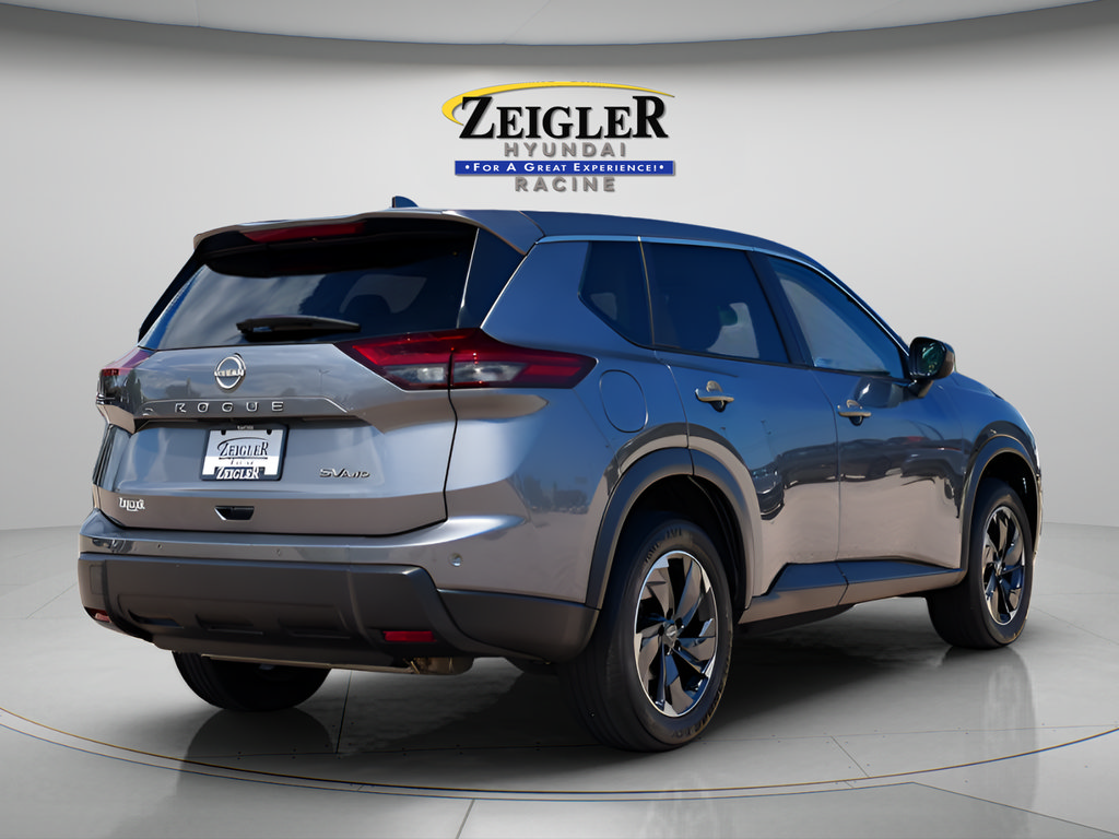 Used 2024 Nissan Rogue SV AWD/4WD image 7