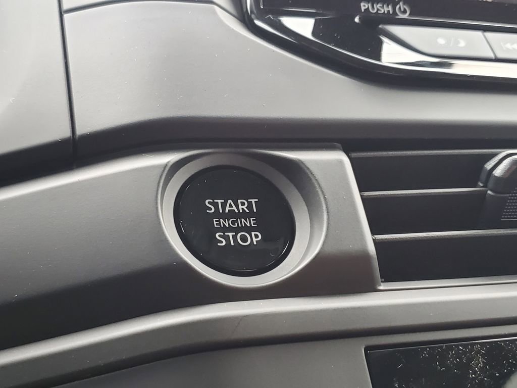 New 2025 Nissan Pathfinder S image 31