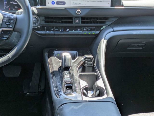 Used 2024 Toyota Crown XLE image 19