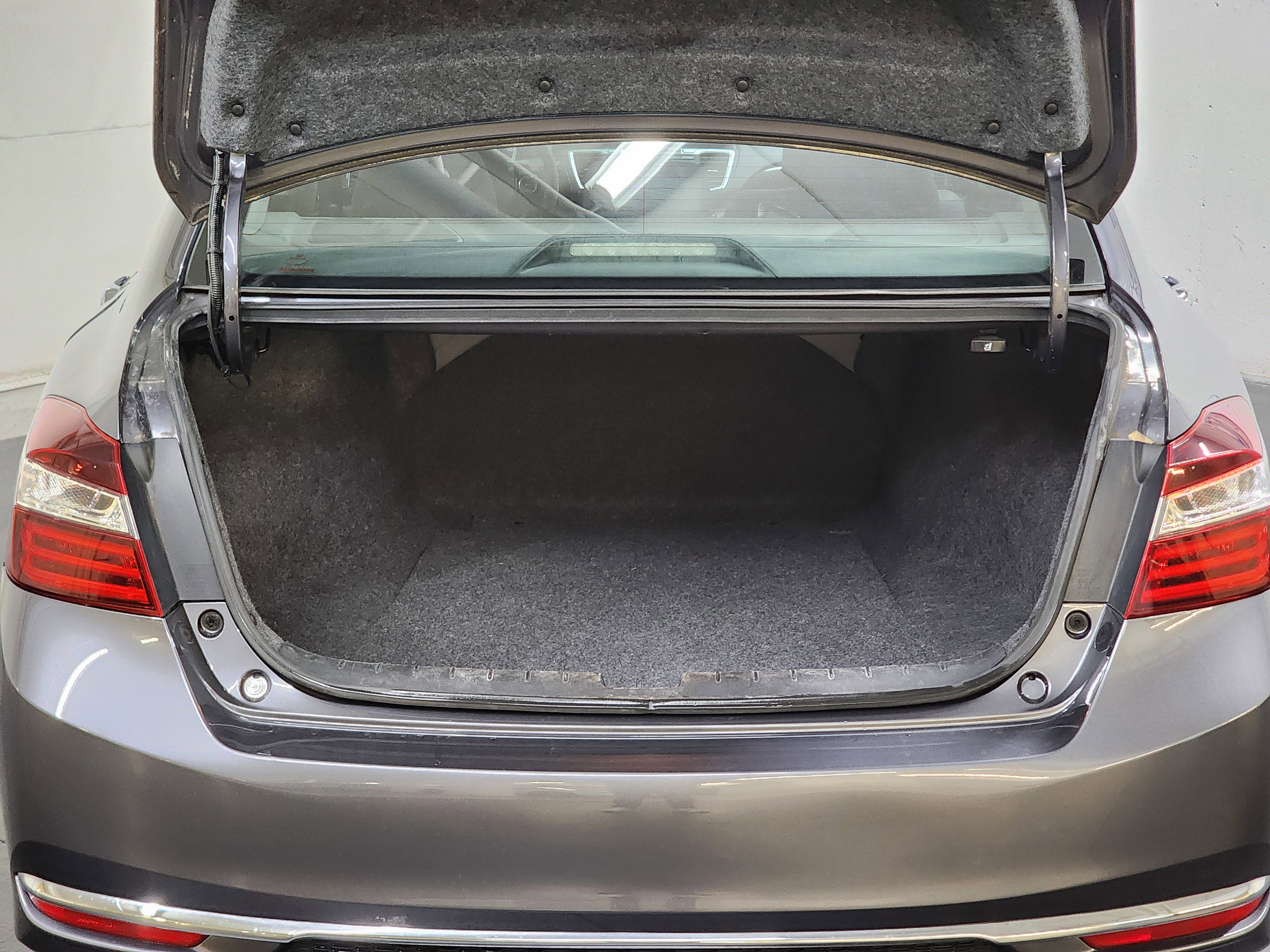 Used 2017 Honda Accord LX image 8