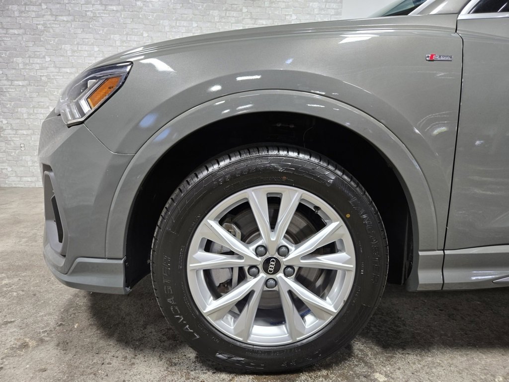 Used 2024 Audi Q3 2.0T Premium image 57