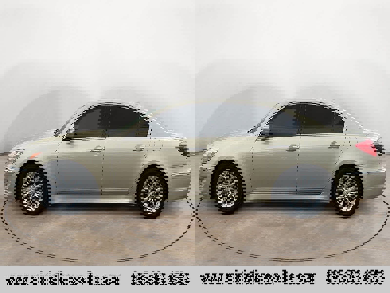 Used 2012 Hyundai Genesis 3.8 image 6