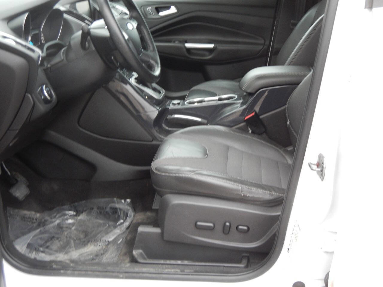 Used 2013 Ford Escape Titanium w/ Parking Technology Pkg image 27