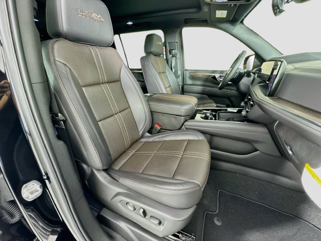 New 2026 Chevrolet Suburban High Country AWD/4WD image 31