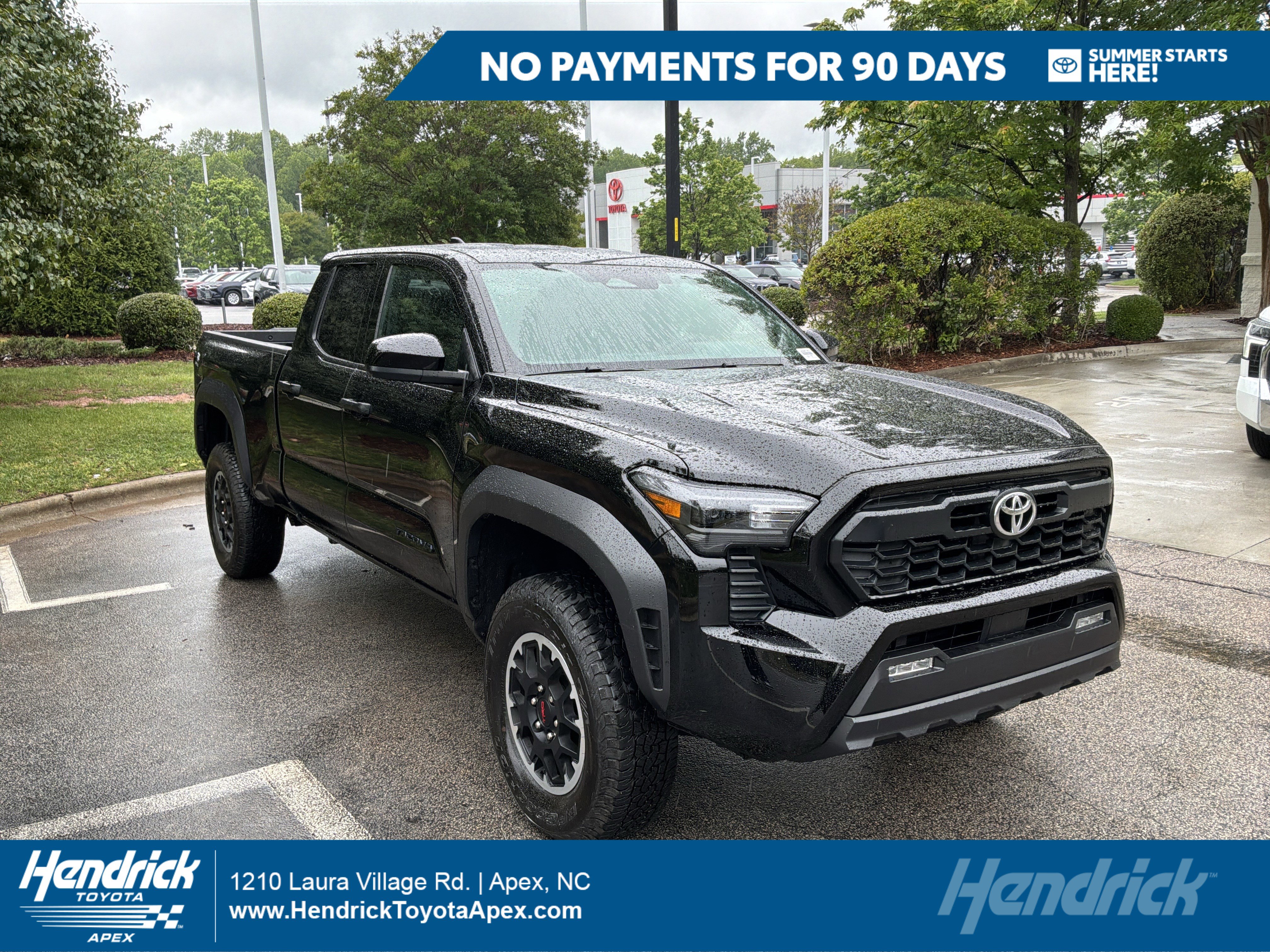 Used 2025 Toyota Tacoma TRD Off-Road AWD/4WD image 1