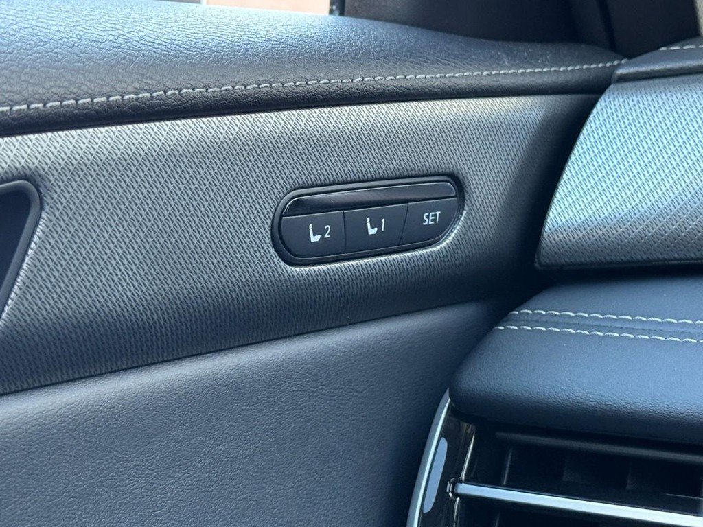 Used 2026 INFINITI QX60 Luxe w/ Cargo Package image 16