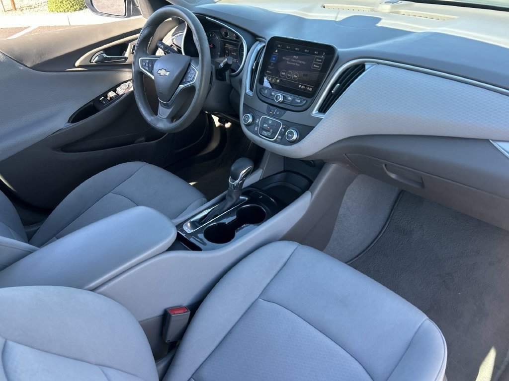 Used 2021 Chevrolet Malibu LS FWD image 21