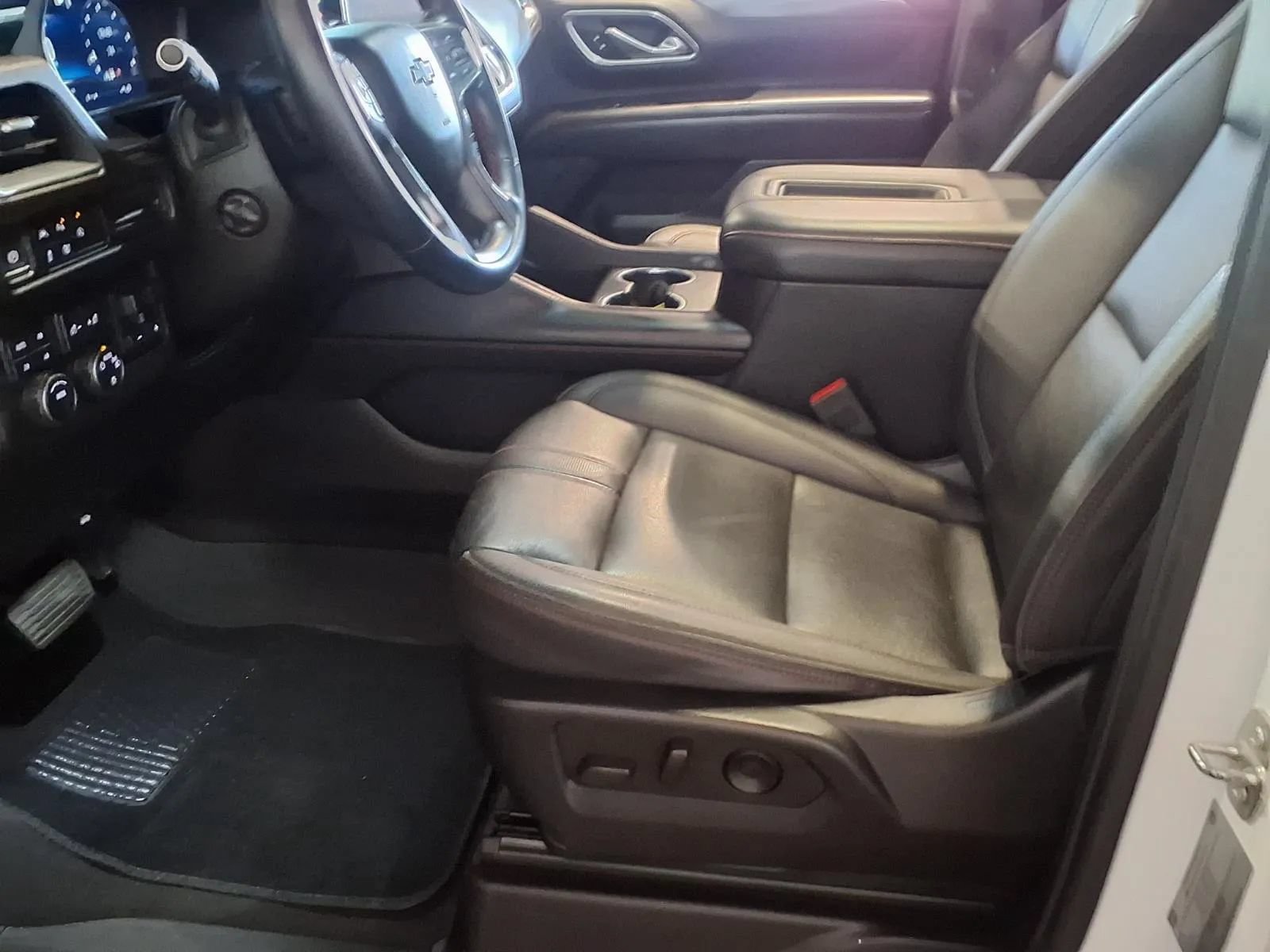 Used 2023 Chevrolet Tahoe RST w/ Luxury Package AWD/4WD image 19