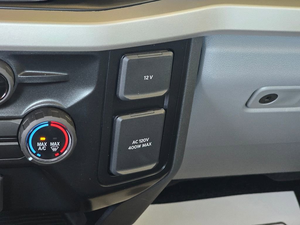 New 2025 Ford F550 4x4 Regular Cab Super Duty image 13