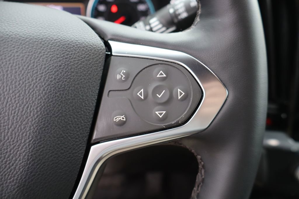 Used 2023 Chevrolet Traverse LT image 16