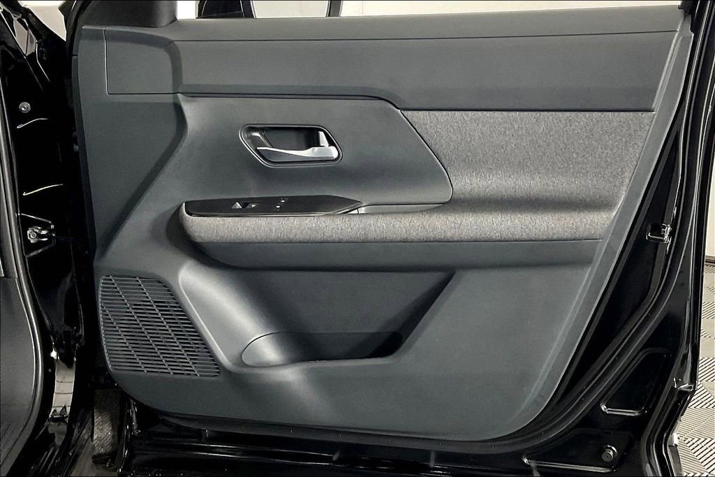 New 2026 Nissan Kicks SV image 24