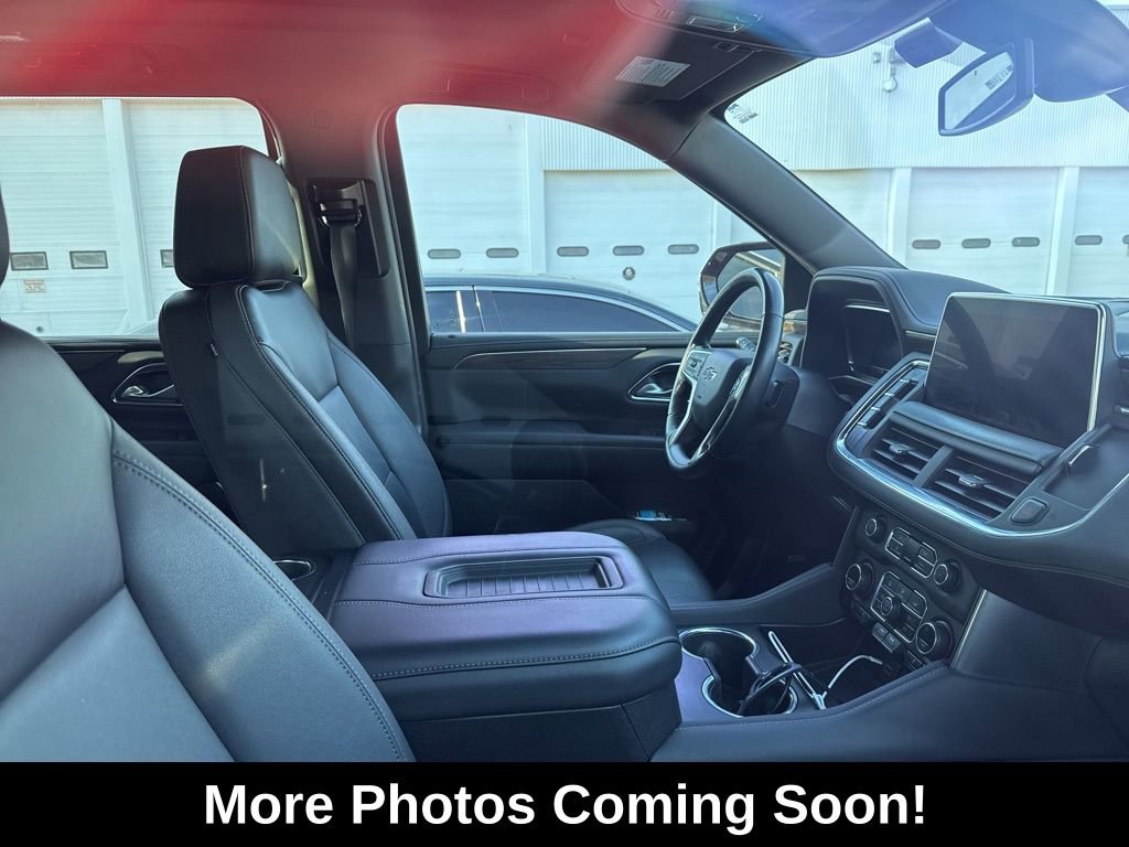 Used 2022 Chevrolet Tahoe Z71 w/ Luxury Package image 2