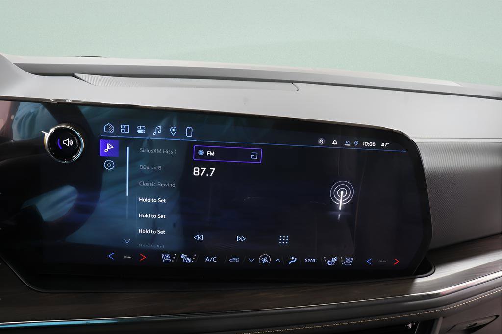 New 2026 Chevrolet Suburban Premier image 11