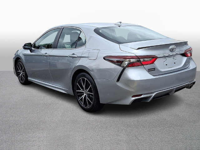 Used 2024 Toyota Camry SE FWD image 6