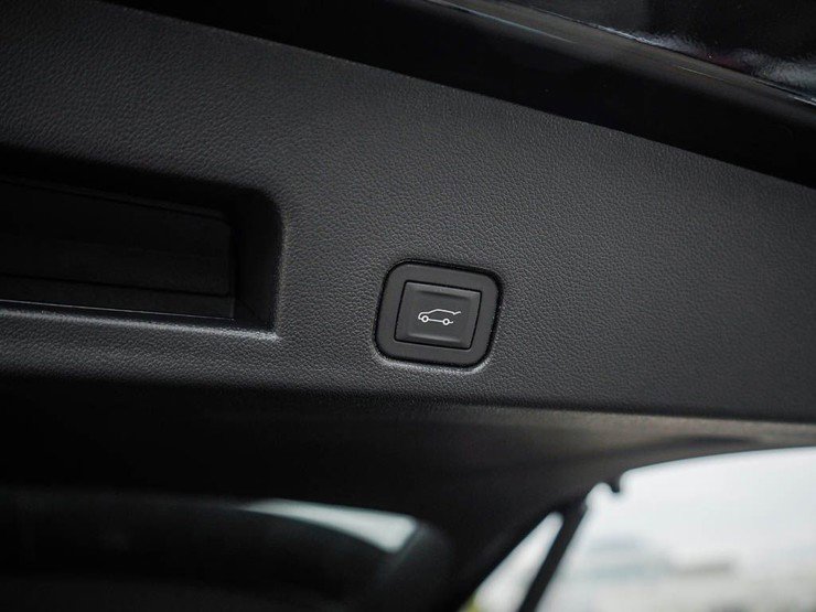 New 2026 GMC Acadia Denali Ultimate w/ LPO, Floor Liner Package image 9