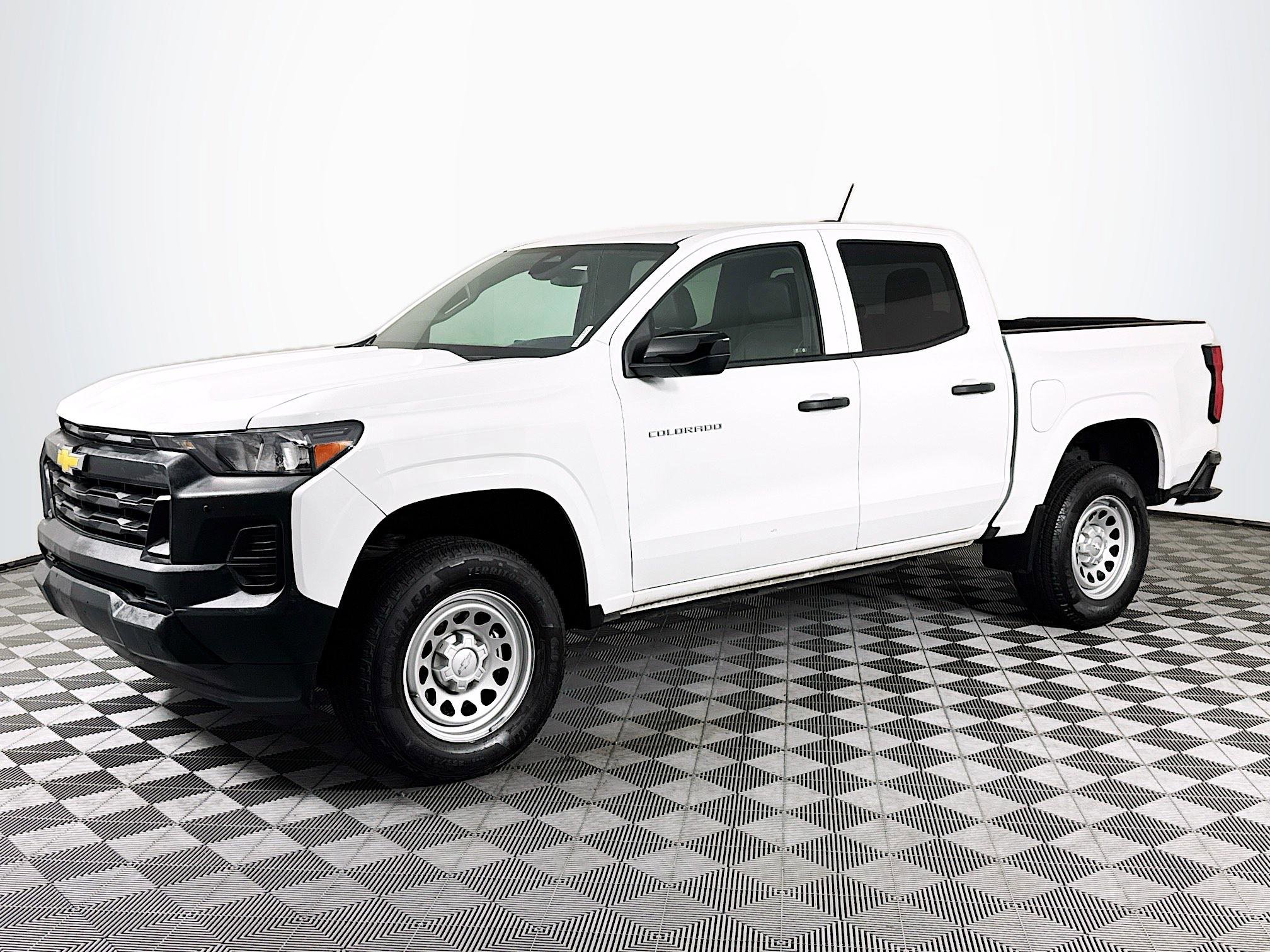 Used 2023 Chevrolet Colorado W/T w/ Safety Package image 4